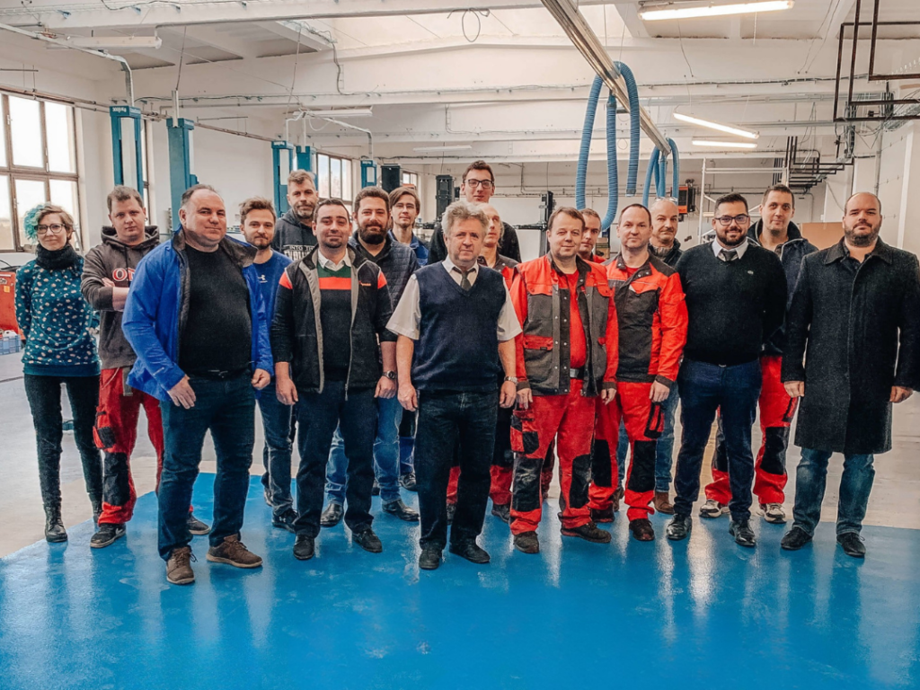 Starý Tým Auto Papoušek autoservis Praha 6 a Praha 8